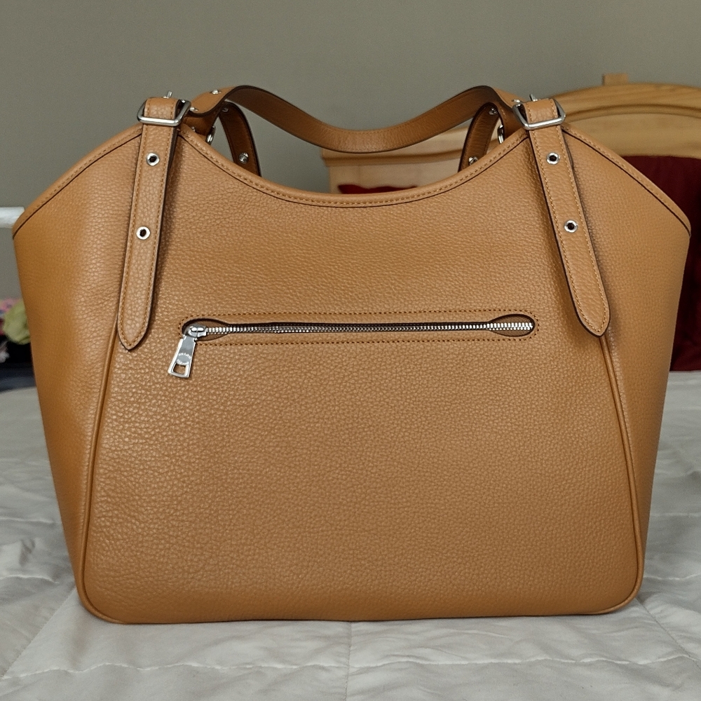 Coach big leather purse in light saddle - Picture 2 of 15